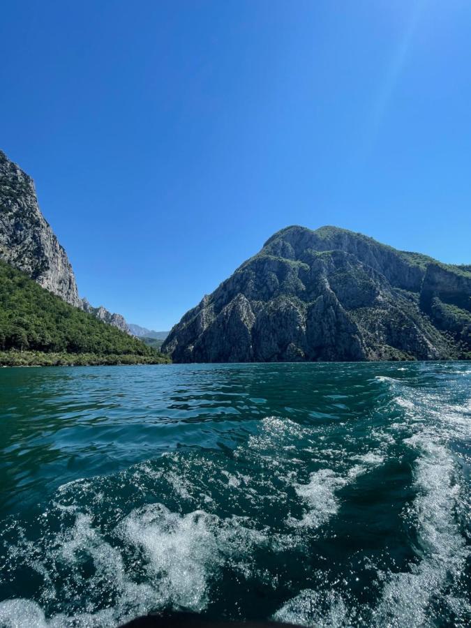 Hotel Arifi Shkodër Exteriér fotografie